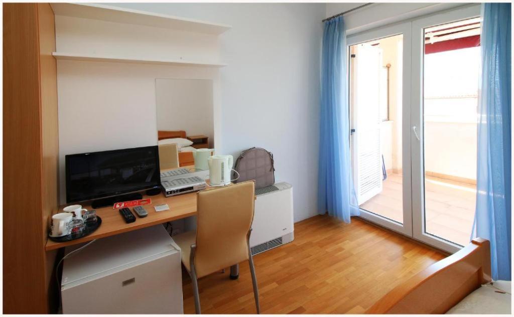 Guest House Lav พรีมอชเตน ภายนอก รูปภาพ