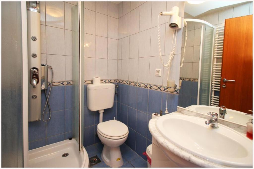 Guest House Lav พรีมอชเตน ภายนอก รูปภาพ